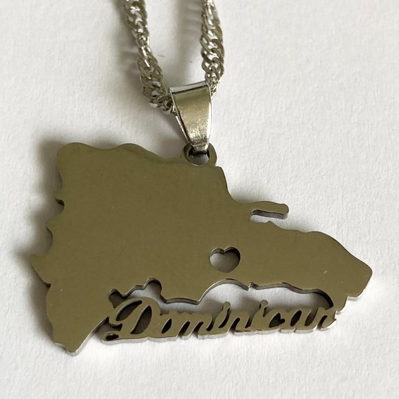Dominican Republic Map Flag Necklace Stainless Steel 19" Chain Silver Tone - Picture 1 of 7
